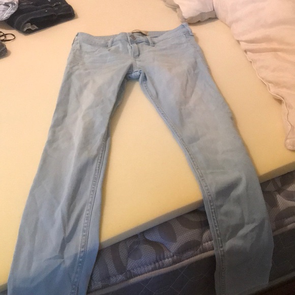 Hollister Jeans size 5R - Picture 2 of 2